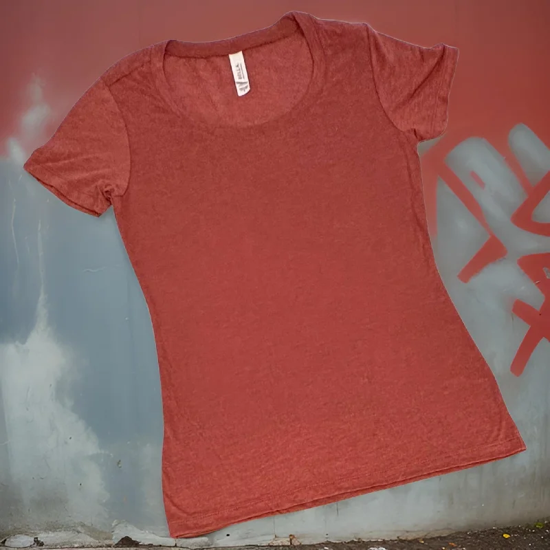 *BELLA CANVAS* ~MUD RED~ LIGHTWEIGHT T-SHIRTS FOR WOMEN-- Elegant Classic Vintage
