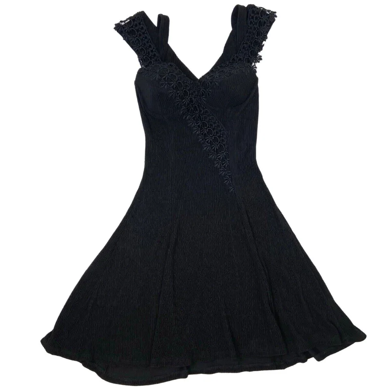 Vintage 90s Black Ribbed Lace Skater Party Dress 6 XS Crew Neckline Sporty